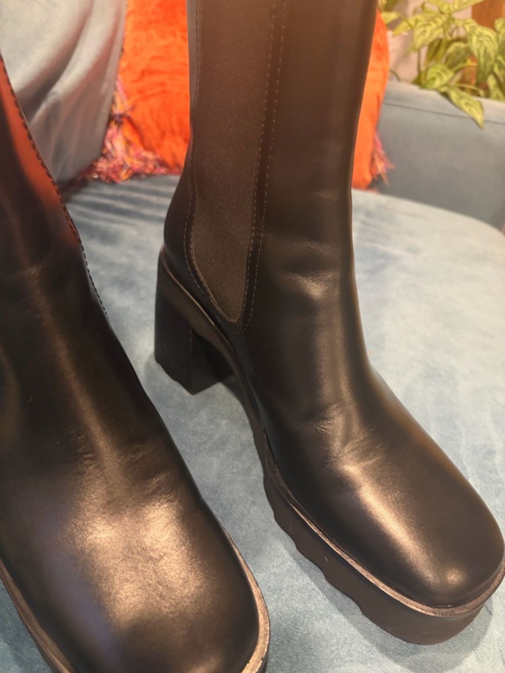 The Kooples Black Leather Chelsea Ankle Boots Retail $520 Worn Once FRA 41 US 10 - Picture 10 of 15